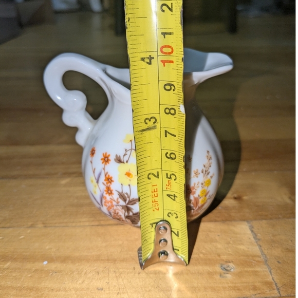 Genin Trudeau | Vintage Small Mini Creamer Pitcher Floral White | Made in Japan - Picture 10 of 11